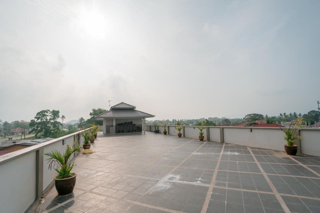 Aneeda Inn Pantai Cenang  Extérieur photo